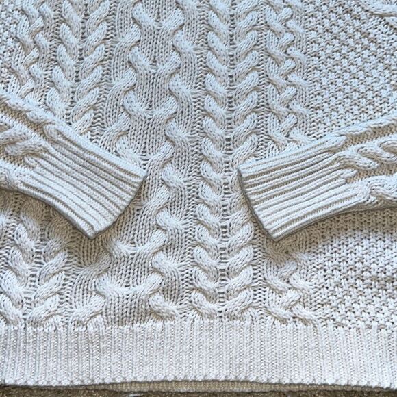 Aerie Womens Chunky Cable Knit Crew Neck Creamy White Pullover Sweater Size M - Picture 4 of 15